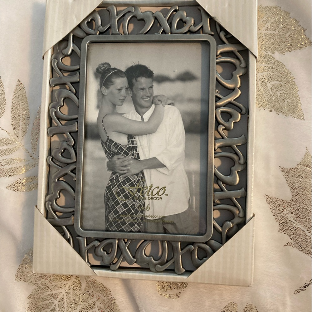 Xoxo frame